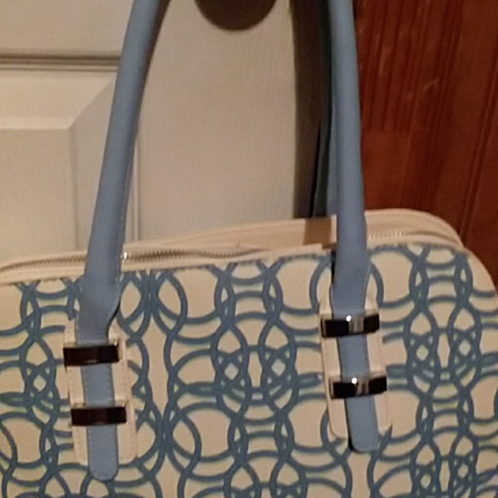 Purse - Picture 2 of 6